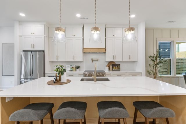 1213 Montgomery Ave, Nashville, TN 37207