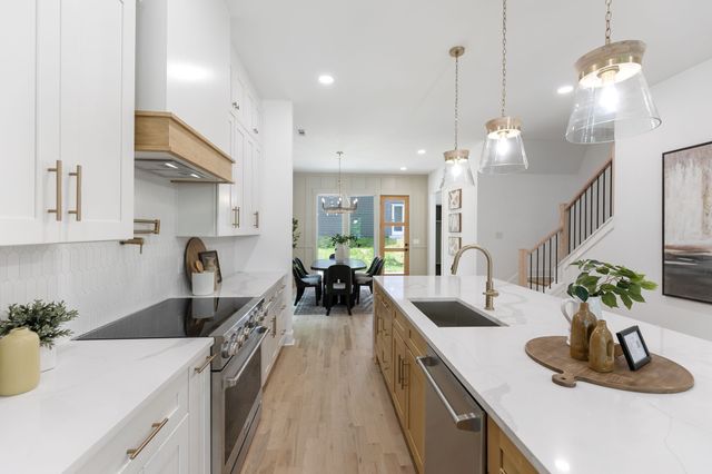 1213 Montgomery Ave, Nashville, TN 37207