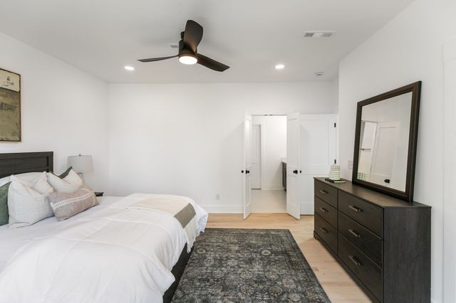 1213 Montgomery Ave, Nashville, TN 37207