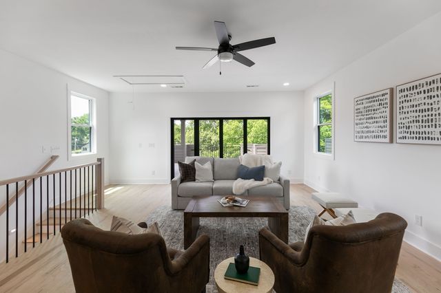1213 Montgomery Ave, Nashville, TN 37207