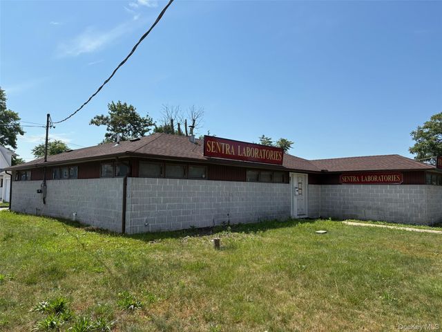 40 Bay Shore Avenue, Bay Shore, NY 11706