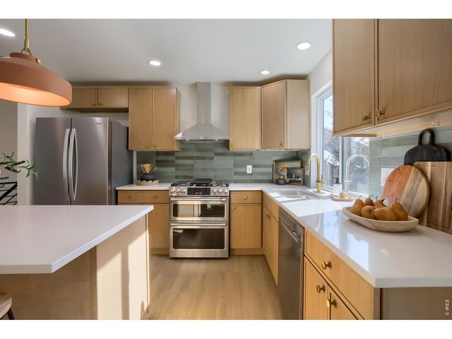 275 S Buchanan Cir, Louisville, CO 80027