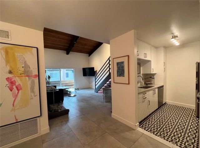 5460 White Oak Avenue A305, Encino, CA 91316