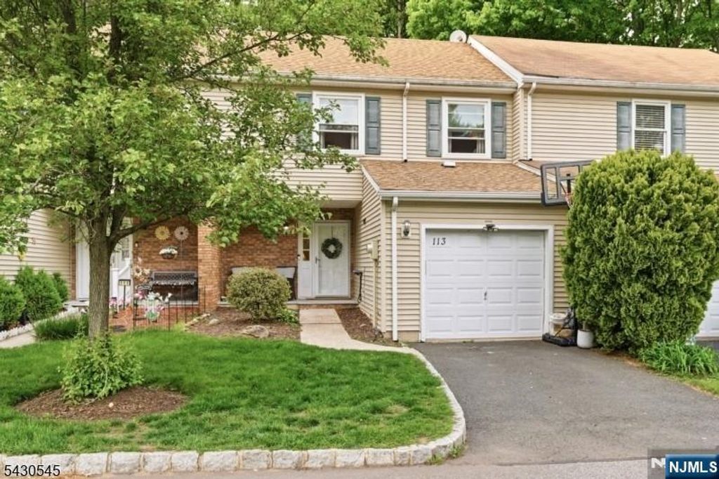 113 Saratoga Square, Wayne, NJ 07470