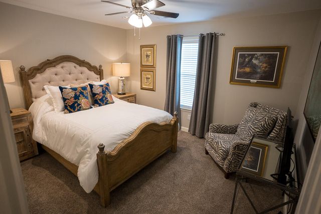 4421 GLEN EAGLE DR, Columbia, MO 65203