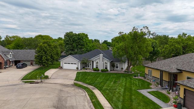 4421 GLEN EAGLE DR, Columbia, MO 65203