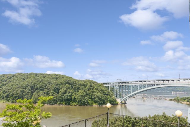 2400 Johnson Ave Apt 2D, New York City, NY 10463