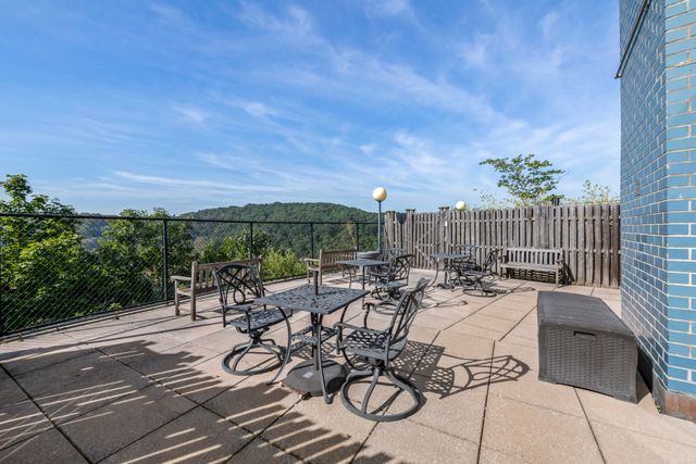 2400 Johnson Ave Apt 2D, New York City, NY 10463