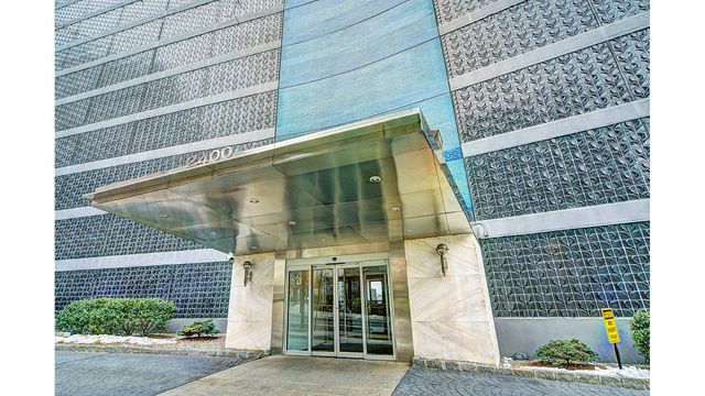 2400 Johnson Ave Apt 2D, New York City, NY 10463