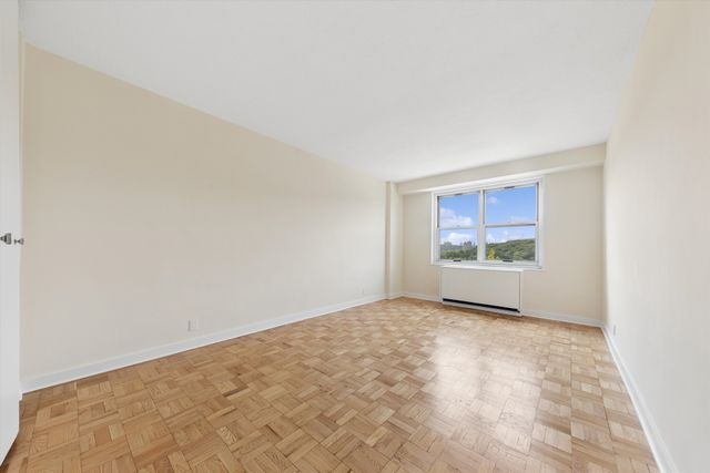 2400 Johnson Ave Apt 2D, New York City, NY 10463