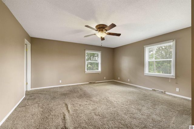 2585 Crossland Road, Murray, KY 42071