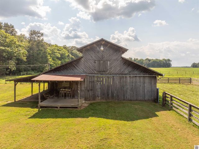 2585 Crossland Road, Murray, KY 42071