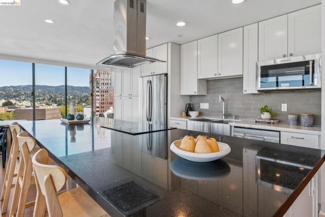 565 Bellevue Ave 806, Oakland, CA 94610