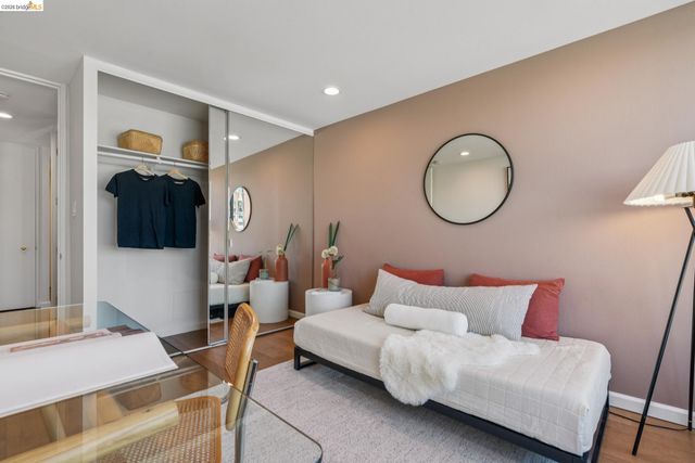 565 Bellevue Ave 806, Oakland, CA 94610