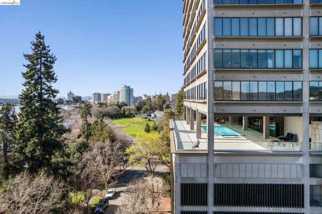 565 Bellevue Ave 806, Oakland, CA 94610