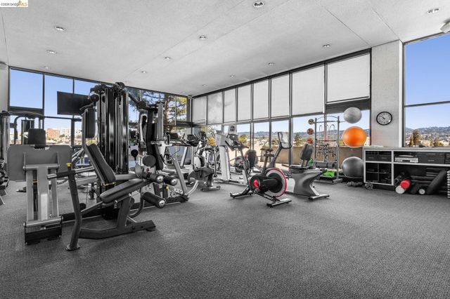 565 Bellevue Ave 806, Oakland, CA 94610