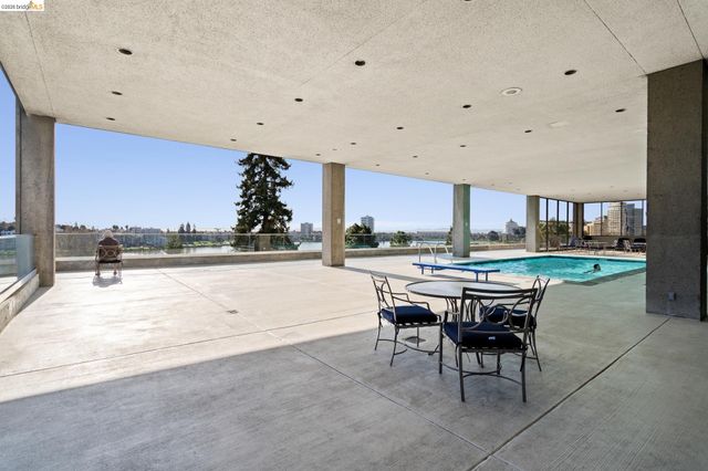 565 Bellevue Ave 806, Oakland, CA 94610