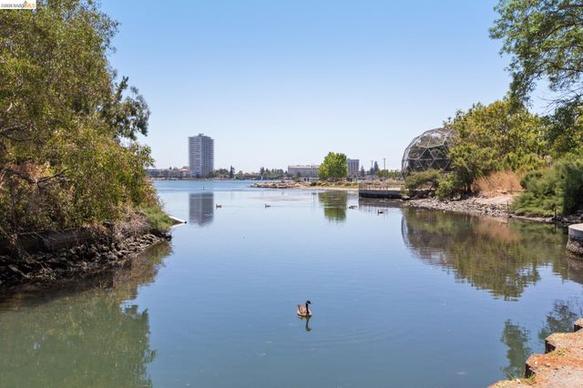 565 Bellevue Ave 806, Oakland, CA 94610