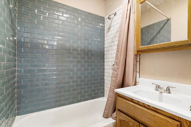 7319 S Normandie, Los Angeles, CA 90044