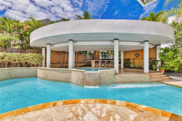 16 CALLE PALMA DE COCO, Dorado, PR 00646