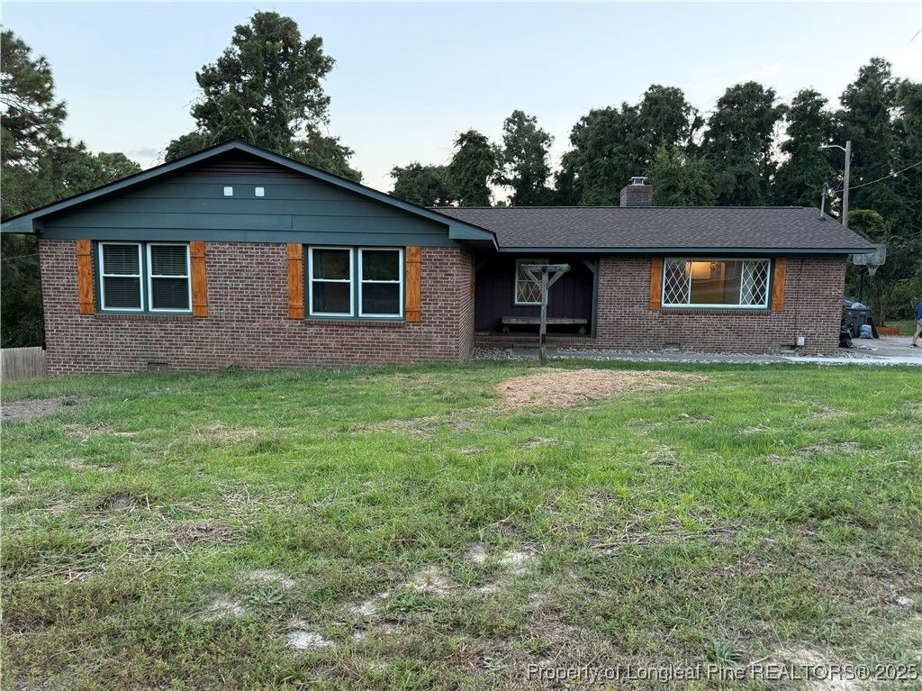 5815 Permastone Lake Road, Hope Mills, NC 28348