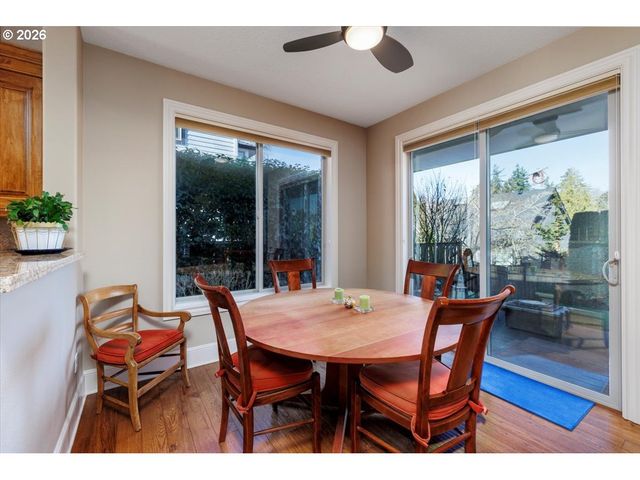 5511 FIELDSTONE Ct, Lake Oswego, OR 97035