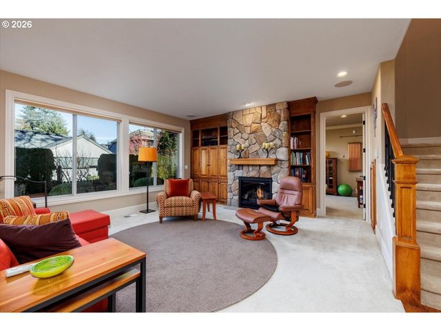 5511 FIELDSTONE Ct, Lake Oswego, OR 97035