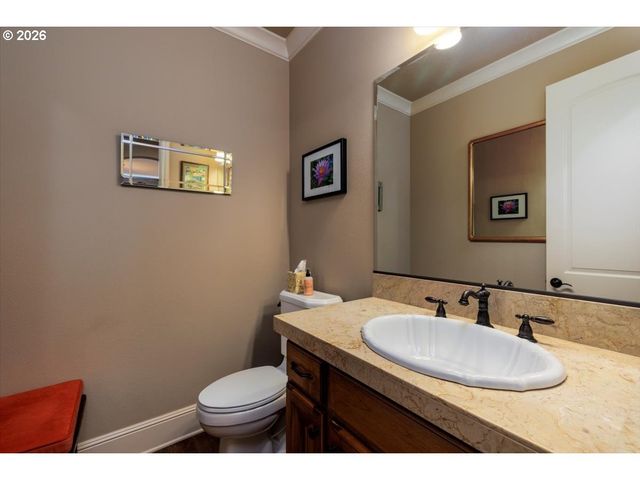 5511 FIELDSTONE Ct, Lake Oswego, OR 97035