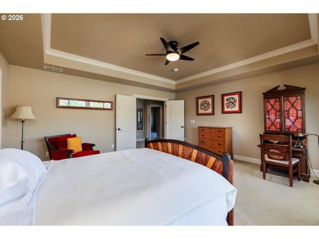 5511 FIELDSTONE Ct, Lake Oswego, OR 97035