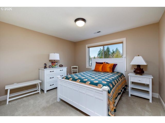 5511 FIELDSTONE Ct, Lake Oswego, OR 97035