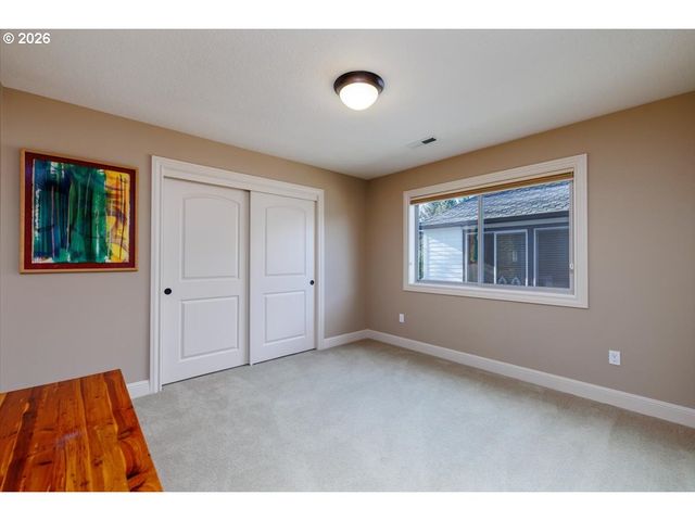 5511 FIELDSTONE Ct, Lake Oswego, OR 97035