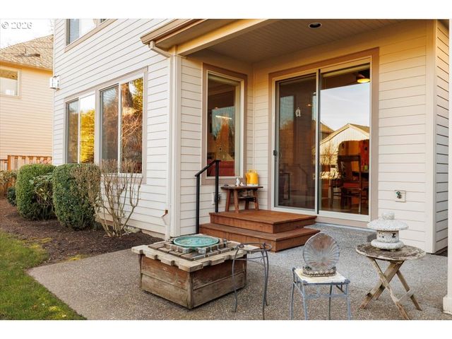 5511 FIELDSTONE Ct, Lake Oswego, OR 97035