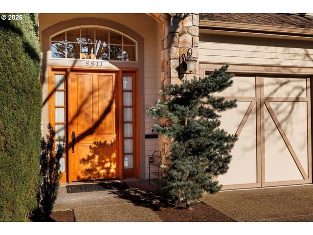 5511 FIELDSTONE Ct, Lake Oswego, OR 97035