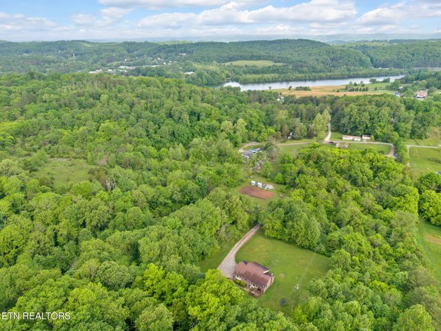 243 Bunch Lane, Clinton, TN 37716