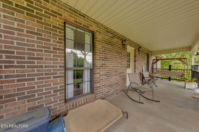 243 Bunch Lane, Clinton, TN 37716