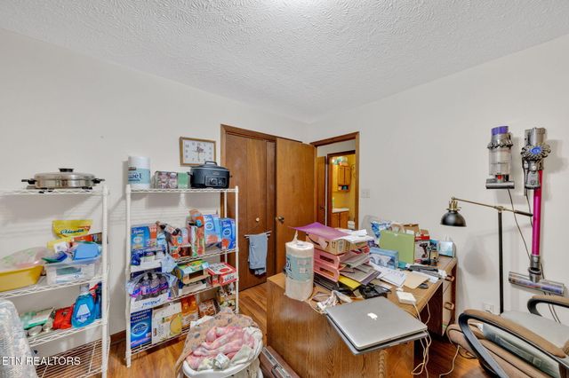 243 Bunch Lane, Clinton, TN 37716