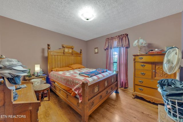 243 Bunch Lane, Clinton, TN 37716