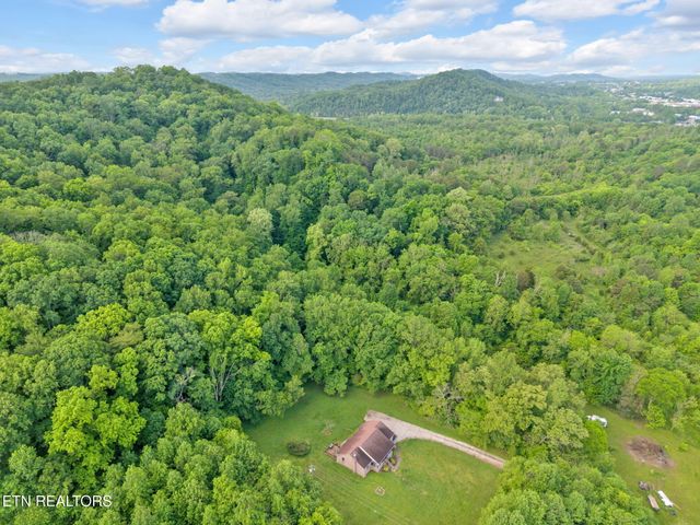 243 Bunch Lane, Clinton, TN 37716