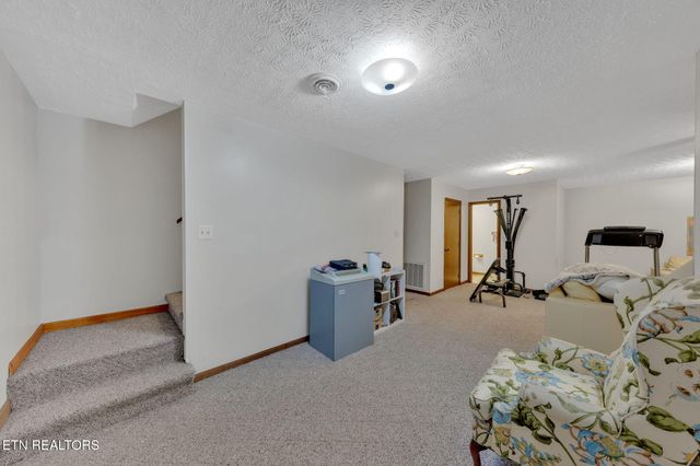 243 Bunch Lane, Clinton, TN 37716