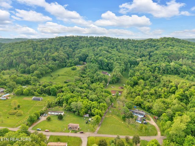 243 Bunch Lane, Clinton, TN 37716