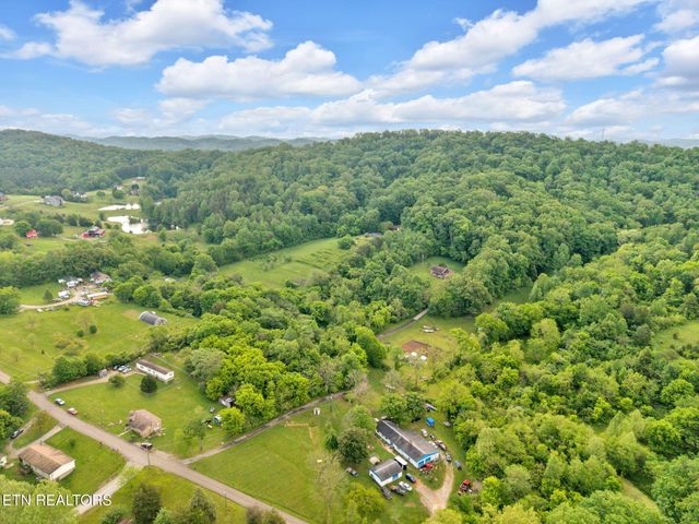 243 Bunch Lane, Clinton, TN 37716
