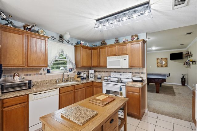 2732 Rawhide Court, Haslet, TX 76052