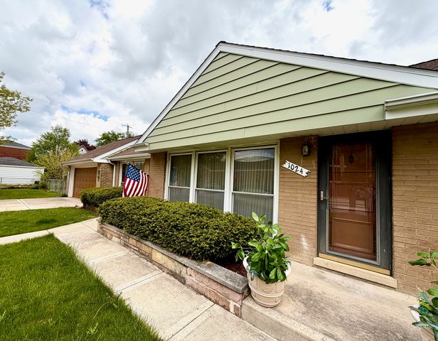 1024 Bristol Avenue, Westchester, IL 60154