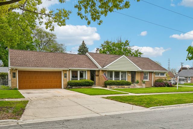 1024 Bristol Avenue, Westchester, IL 60154