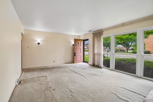 1024 Bristol Avenue, Westchester, IL 60154