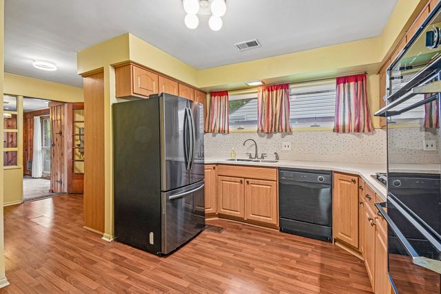 1024 Bristol Avenue, Westchester, IL 60154