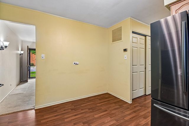 1024 Bristol Avenue, Westchester, IL 60154
