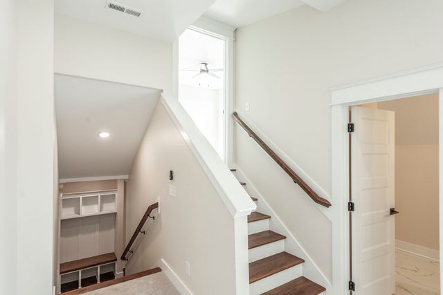 1060 Mill Brook Way, Gallatin, TN 37066
