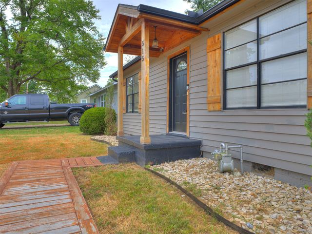 515 E Greeley Street, Broken Arrow, OK 74012