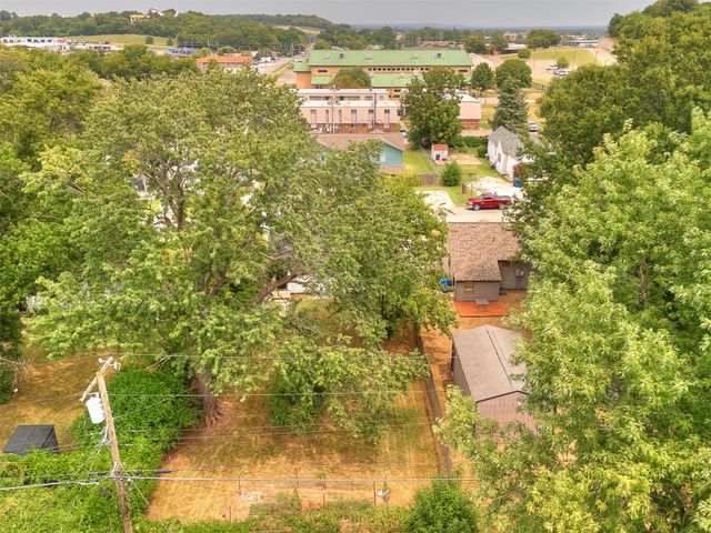 515 E Greeley Street, Broken Arrow, OK 74012